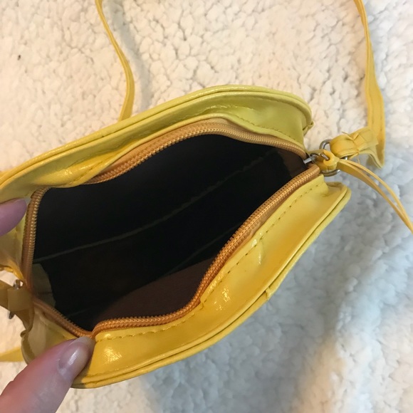 Yellow Lemon Shaped Crossbody Bag - Picture 8 of 8